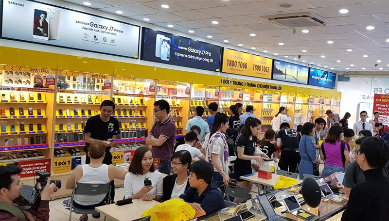 Mua h&agrave;ng tại Thế Giới Di Động